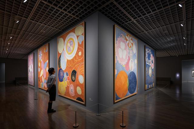 ヒルマ・アフ・クリント展 ニューヨークのグッゲンハイム美術館で史上
