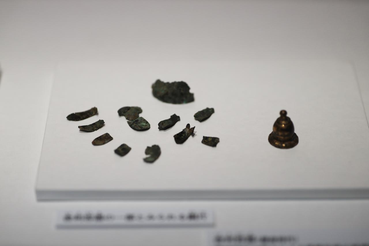 画像: 飛鳥寺塔心礎納置品 飛鳥時代・6世紀 奈良文化財研究所飛鳥資料館 鎌倉時代の新造の舎利容器に収められていた、飛鳥時代の舎利容器の断片