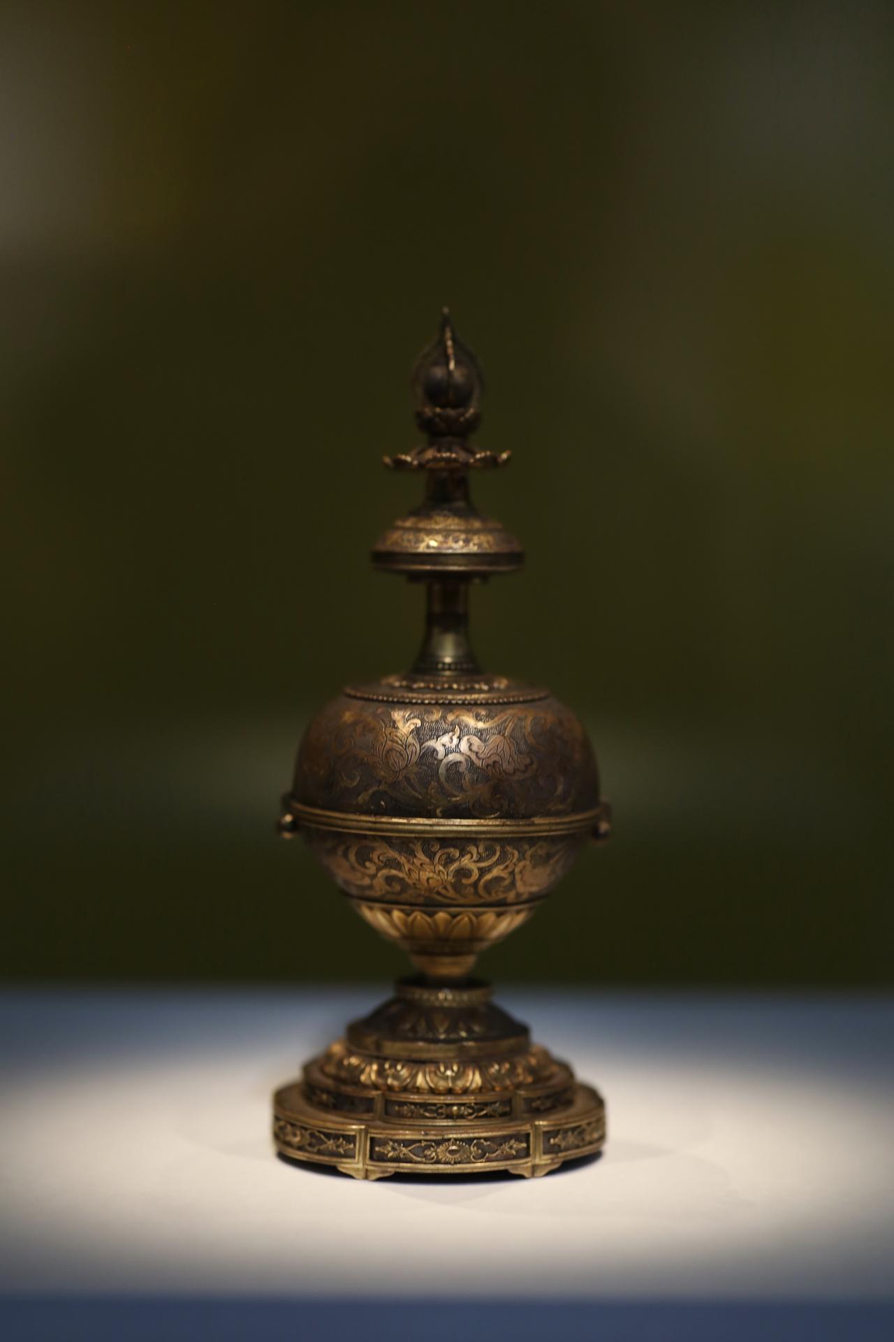 画像: 国宝 金銅能作生塔 鎌倉時代・13世紀 奈良・長福寺