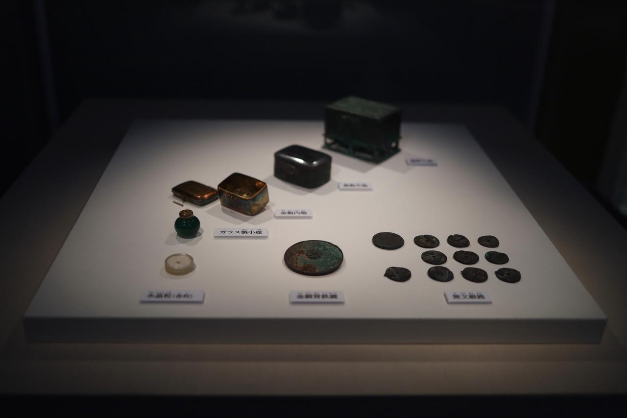 画像: 国宝　崇福寺塔心礎納置品　飛鳥時代・7世紀　滋賀・近江神宮 天智天皇が近江に首都を置いた時代に遡る、仏塔の土台に納められた舎利容器等。