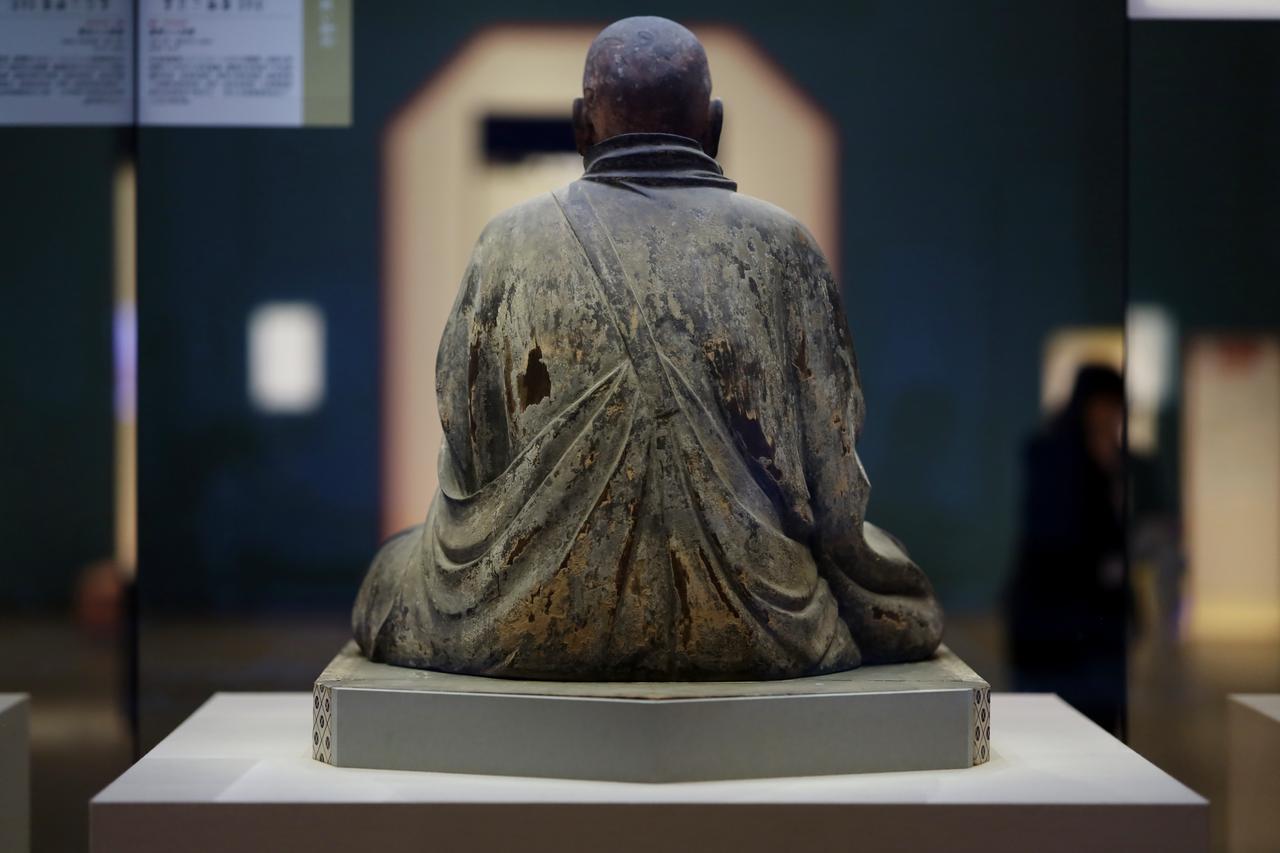 画像: 国宝 重源上人坐像 鎌倉時代・13世紀 奈良・東大寺 平家の南都焼き討ちで大仏殿などを焼失した東大寺の復興に尽くした重源の最晩年の姿を克明に描写した肖像彫刻の傑作。作者には東大寺の復興でも活躍した運慶が推定される。