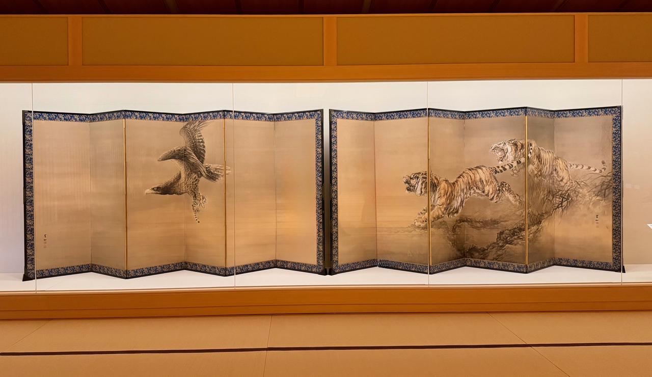 画像: 大橋翠石《悲憤》明治41年(1908) 個人蔵 通期展示 福田美術館・嵯峨嵐山文華館 「万博・日本画繚乱 ―北斎、大観、そして翠石―」内覧会にて撮影 photo by © cinefil