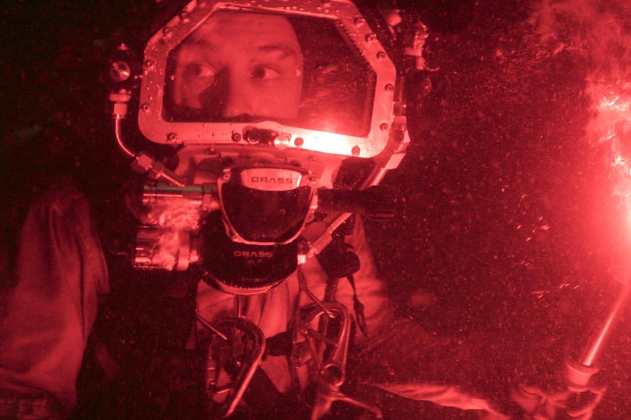 画像3: 極限の救出劇に挑む人々を描くサバイバル・スリラー『ラスト・ブレス』“極限潜水”立体音響予告篇リリース!