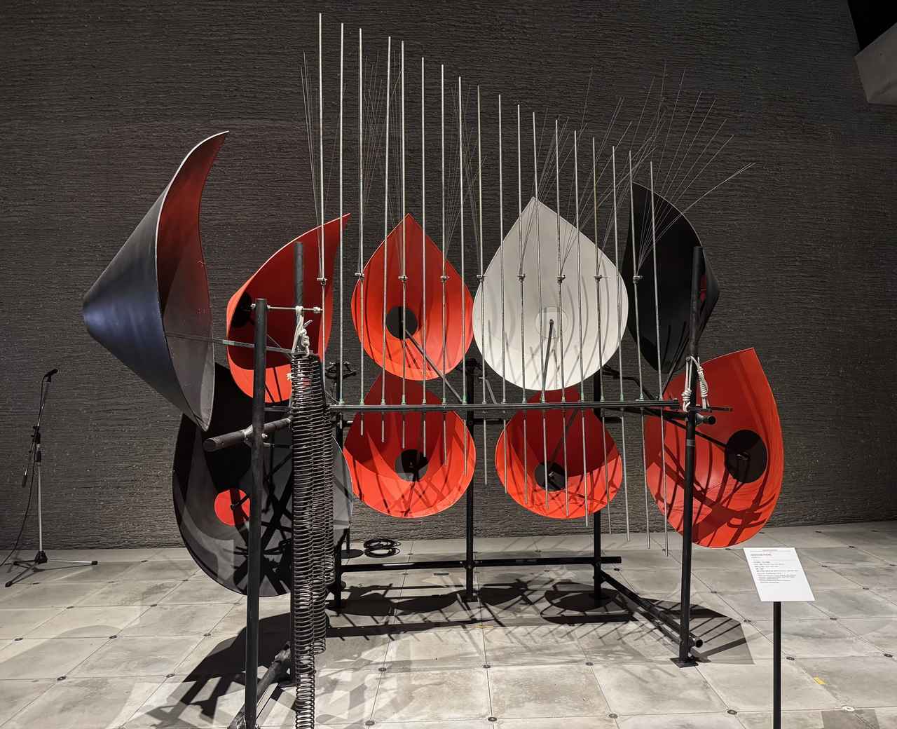 画像: KAWAKAMI PHONE 川上フォーン 1970年制作/2013年修復 「sakamotocommon OSAKA 1970/2025/大阪/坂本龍一」VS.、2025年 内覧会にて撮影photo by © cinefil