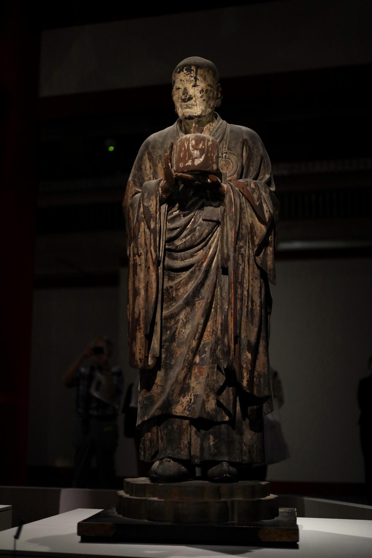 画像: 国宝 無著菩薩立像　運慶作　鎌倉時代・建暦2年（1212）頃 奈良・興福寺蔵　北円堂安置