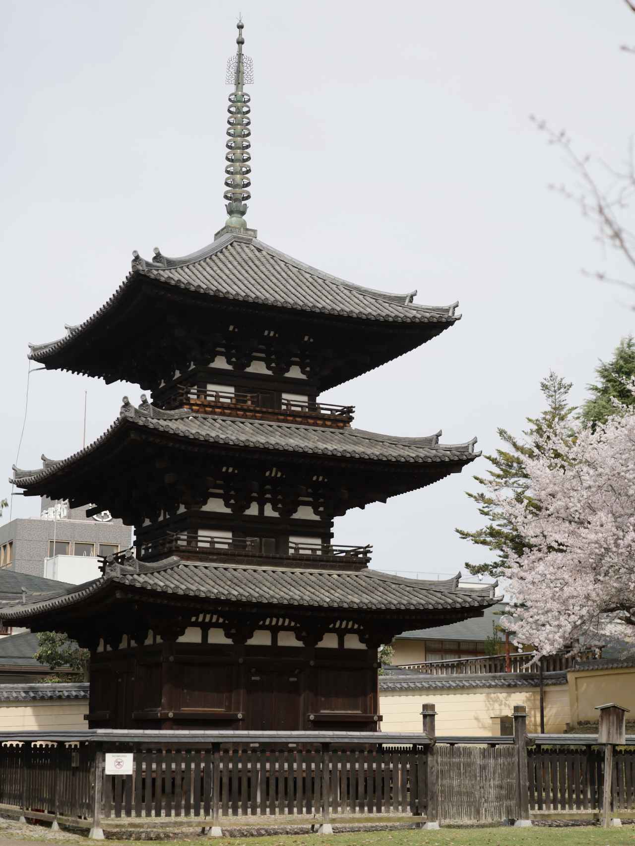 画像: 国宝 興福寺三重塔 平安時代・康治2年(1143)建立、治承4年(1180)以降再建