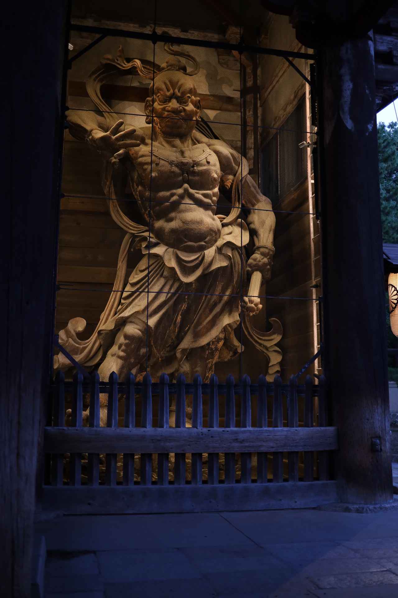 画像: 国宝 金剛力士立像(吽形) 運慶・快慶作 鎌倉時代・建仁3年(1203)年 奈良・東大寺蔵 南大門安置