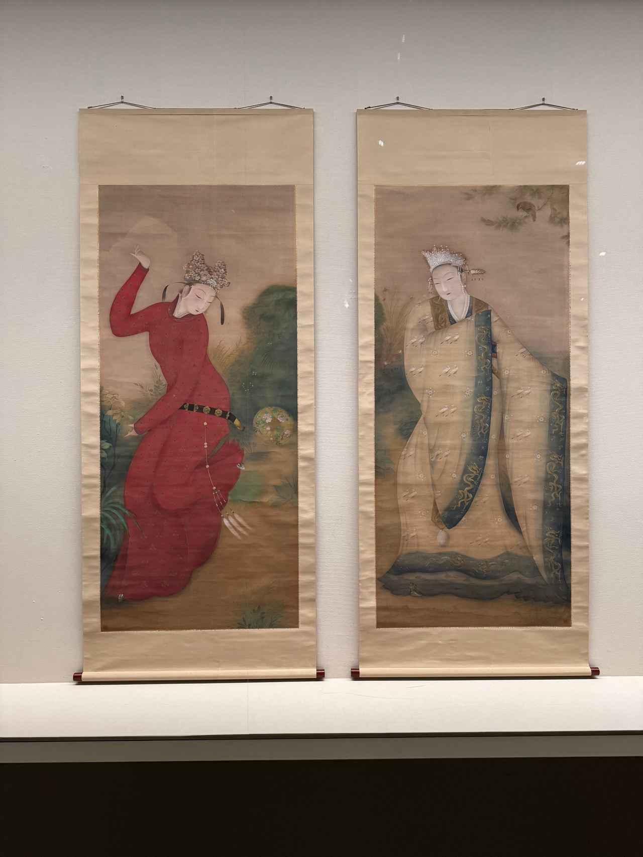 画像: 堂本印象《調鞠図》1921年　永青文庫 「没後50年　堂本印象　自在なる創造」京都国立近代美術館 報道内覧会にて撮影　photo by © cinefil