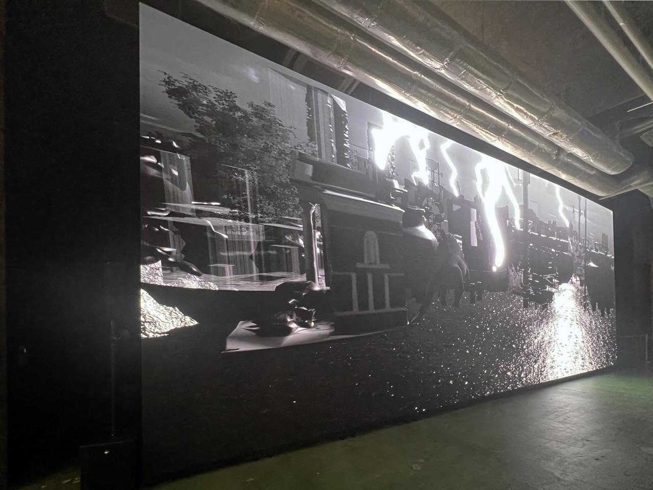 画像: 会場風景：MANTLE（伊阪柊＋中村壮志）《simulation #7-The Thunderbolt Odyssey PartⅡ.-》2025 photo©︎moichisaito