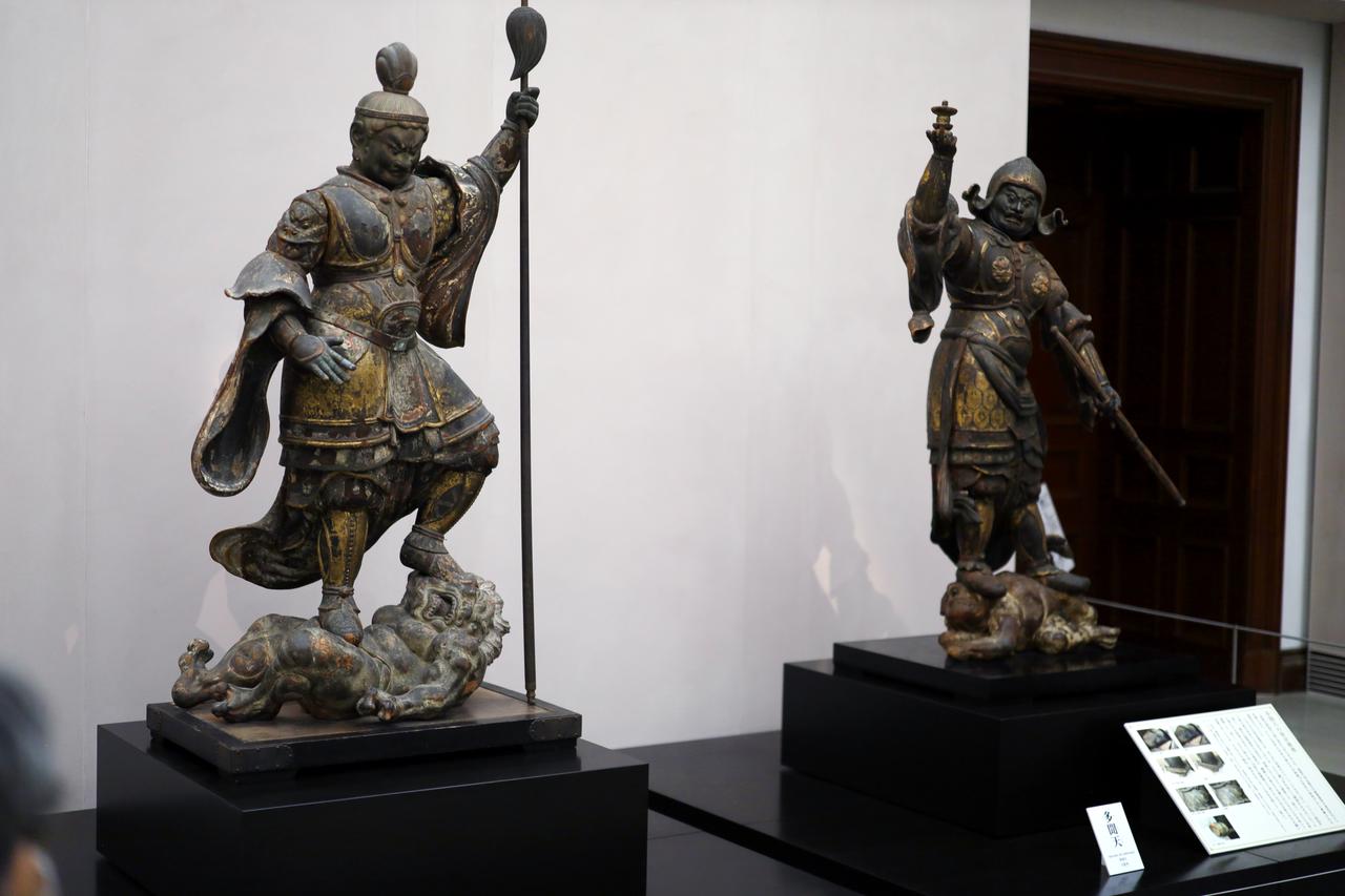 画像: 四天王立像 平安〜鎌倉時代・12〜13世紀 興福寺伝来 重要文化財 左)持国天 滋賀・MIHO MUSEUM 右)多聞天 奈良国立博物館