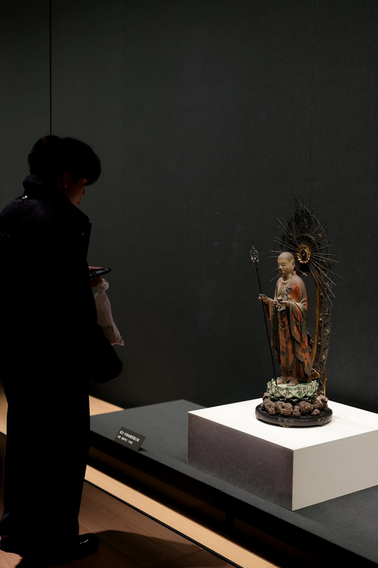 画像2: 快慶 木造地蔵菩薩立像 鎌倉時代・13世紀 藤田美術館 重要文化財