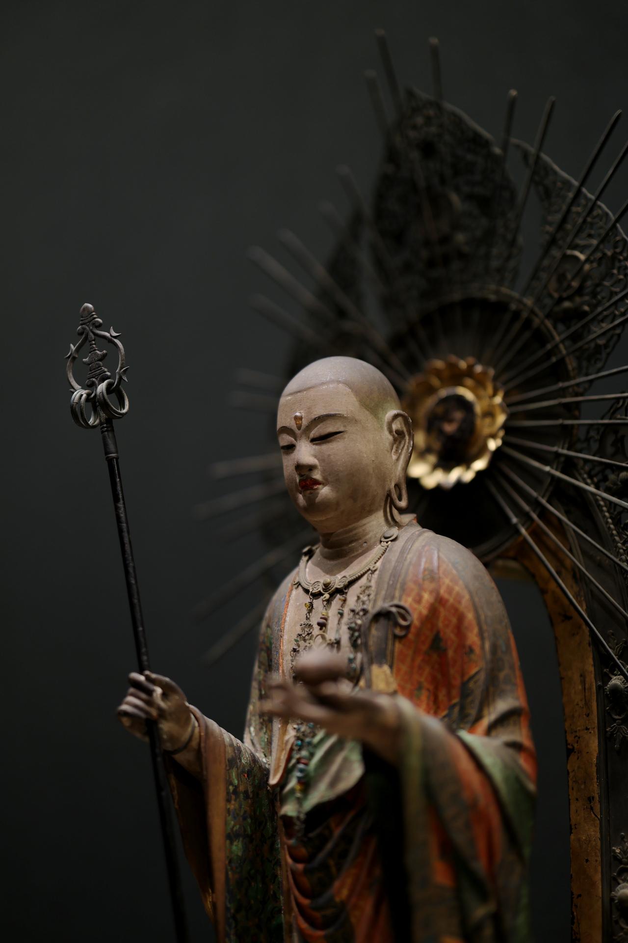 画像6: 快慶 木造地蔵菩薩立像 鎌倉時代・13世紀 藤田美術館(部分) 重要文化財