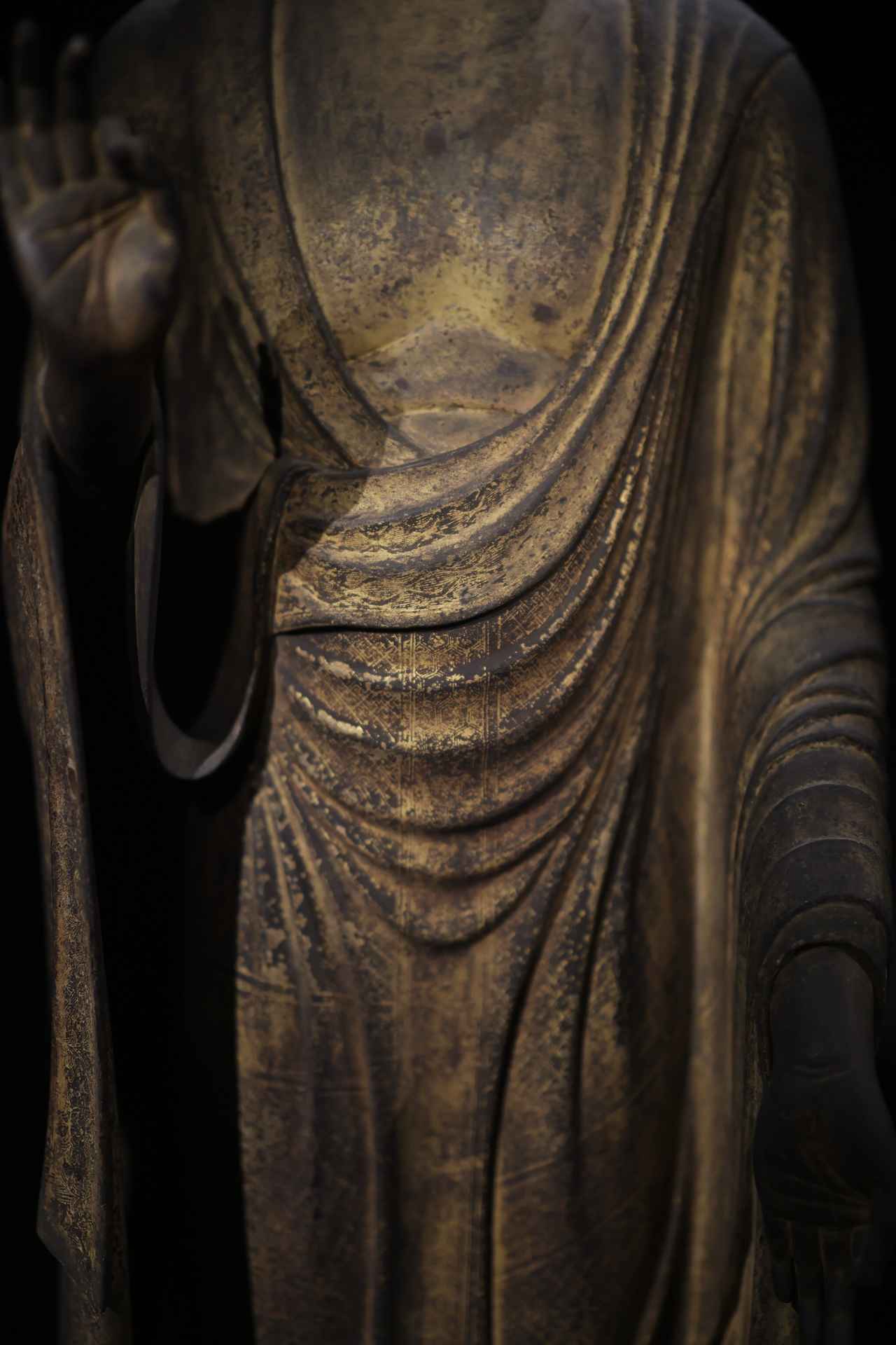 画像: 木造金彩阿弥陀如来立像 鎌倉時代・13世紀 藤田美術館(部分)