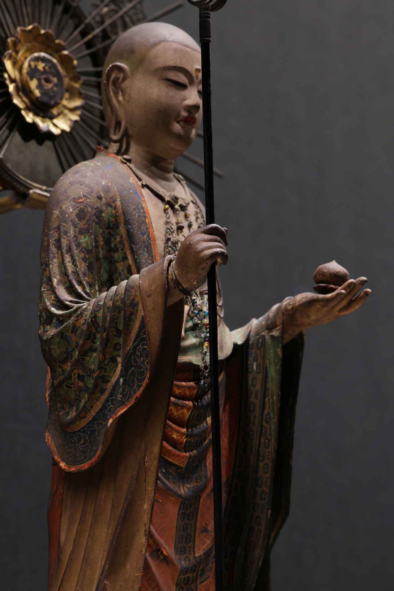 画像10: 快慶 木造地蔵菩薩立像 鎌倉時代・13世紀 藤田美術館(部分) 重要文化財