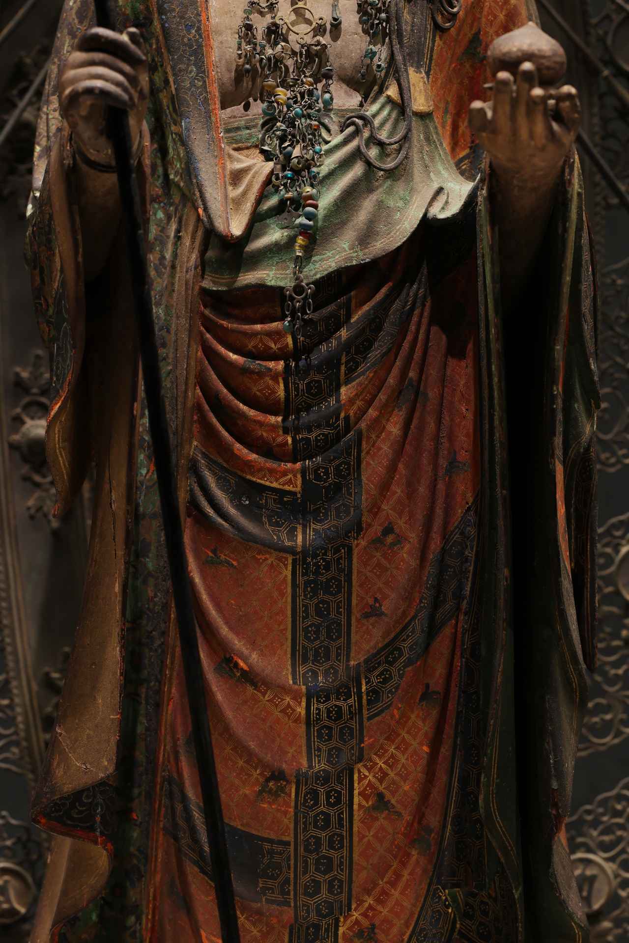 画像8: 快慶 木造地蔵菩薩立像 鎌倉時代・13世紀 藤田美術館(部分) 重要文化財