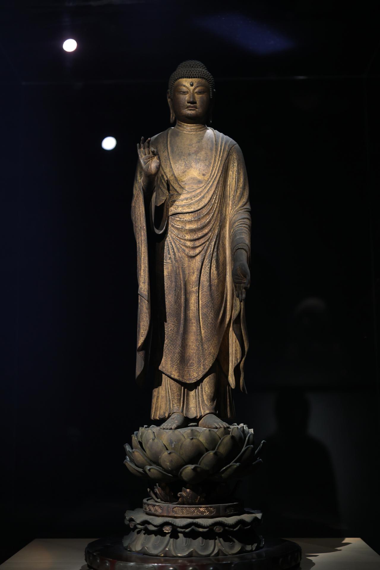 画像2: 木造金彩阿弥陀如来立像 鎌倉時代・13世紀 藤田美術館