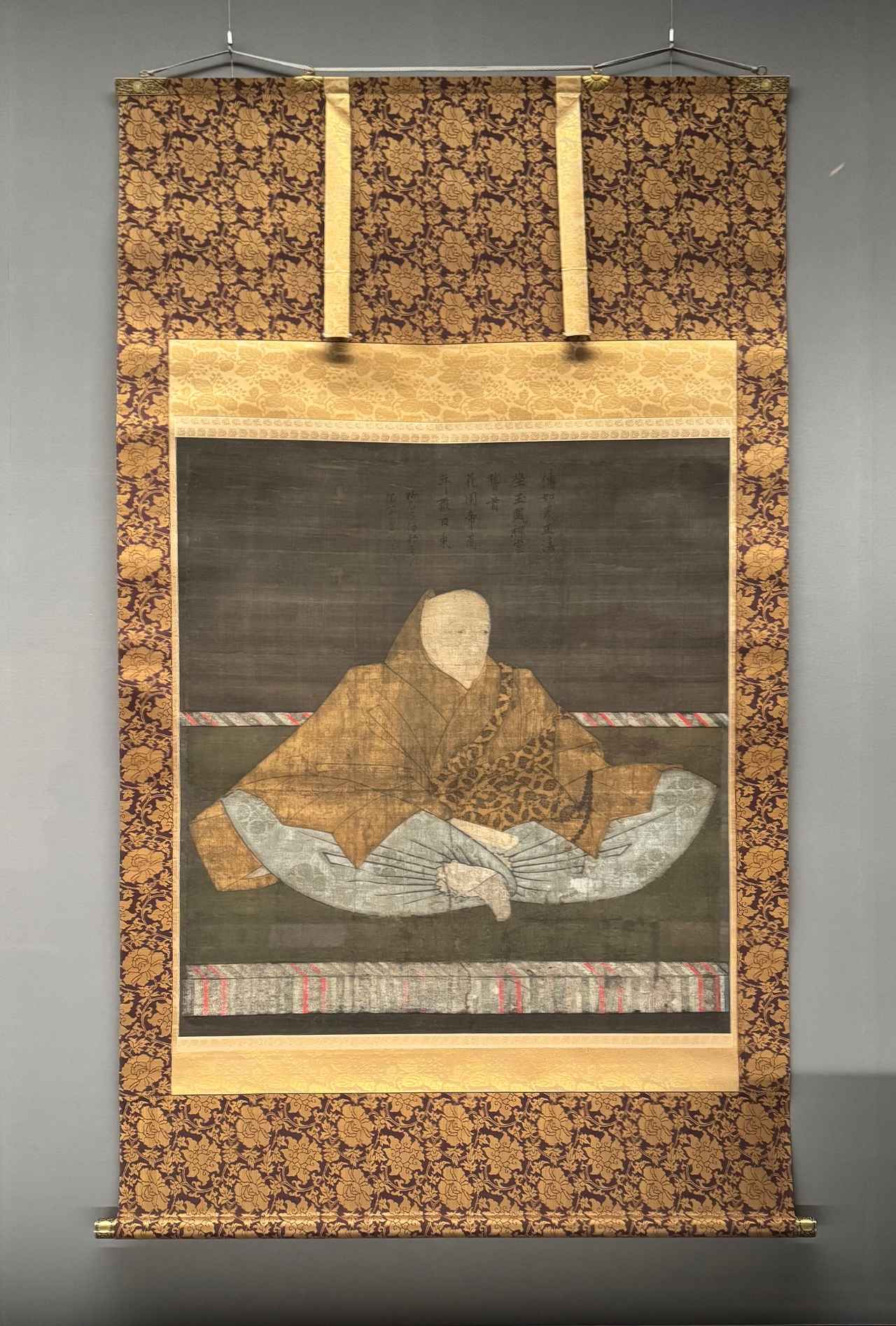 画像: 重要文化財《花園法皇像》後花園上皇賛　南北朝時代（14世紀）妙心寺（前期展示）興祖微妙大師六百五十年遠諱記念特別展「妙心寺　禅の継承」大阪市立美術館　内覧会にて撮影　photo by ©cinefil