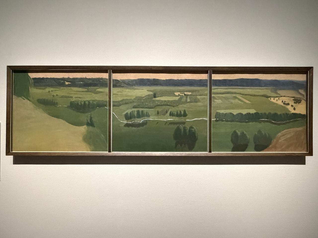 画像: ミカロユス・コンスタンティナス・チュルリョーニス 左から《ライガルダスⅠ》《ライガルダスⅡ》《ライガルダスⅢ》〔三連画「ライガルダス」より〕1907年、テンペラ/紙 「チュルリョーニス展 内なる星図」国立西洋美術館内覧会にて撮影 photo by © moichi saito