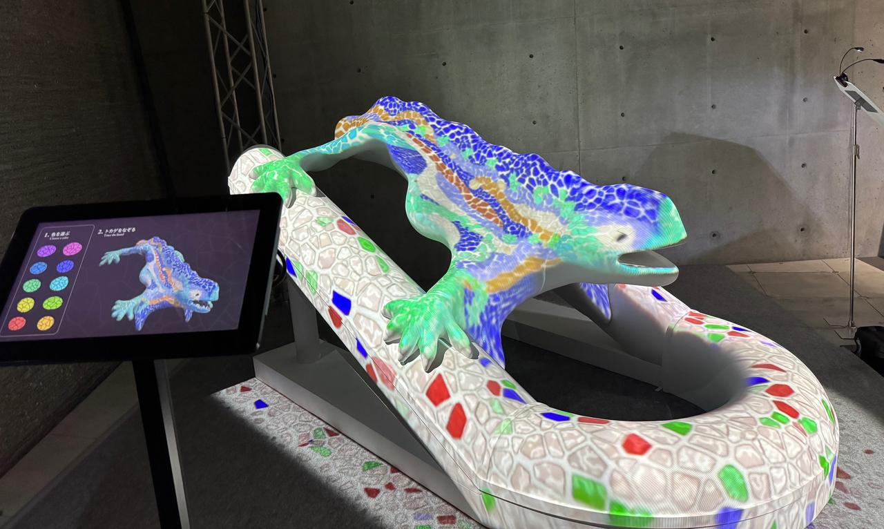 画像: Area5：生命のかたち　光をまとうトカゲ　2026年4月16日「NAKED meets ガウディ展」内覧会にて撮影photo by © cinefil