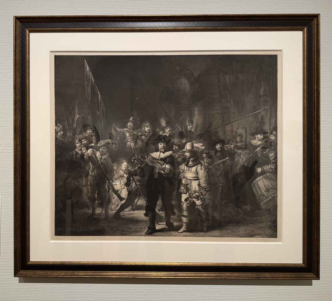 画像: シャルル・ワルトネ《夜警 (レンブラントに基づく)》1886年 エッチング、ドライポイント／和紙　国立西洋美術館　星元太郎氏より寄贈　国立西洋美術館「版画家レンブラント　挑戦、継承、インパクト」内覧会にて撮影photo by © cinefil
