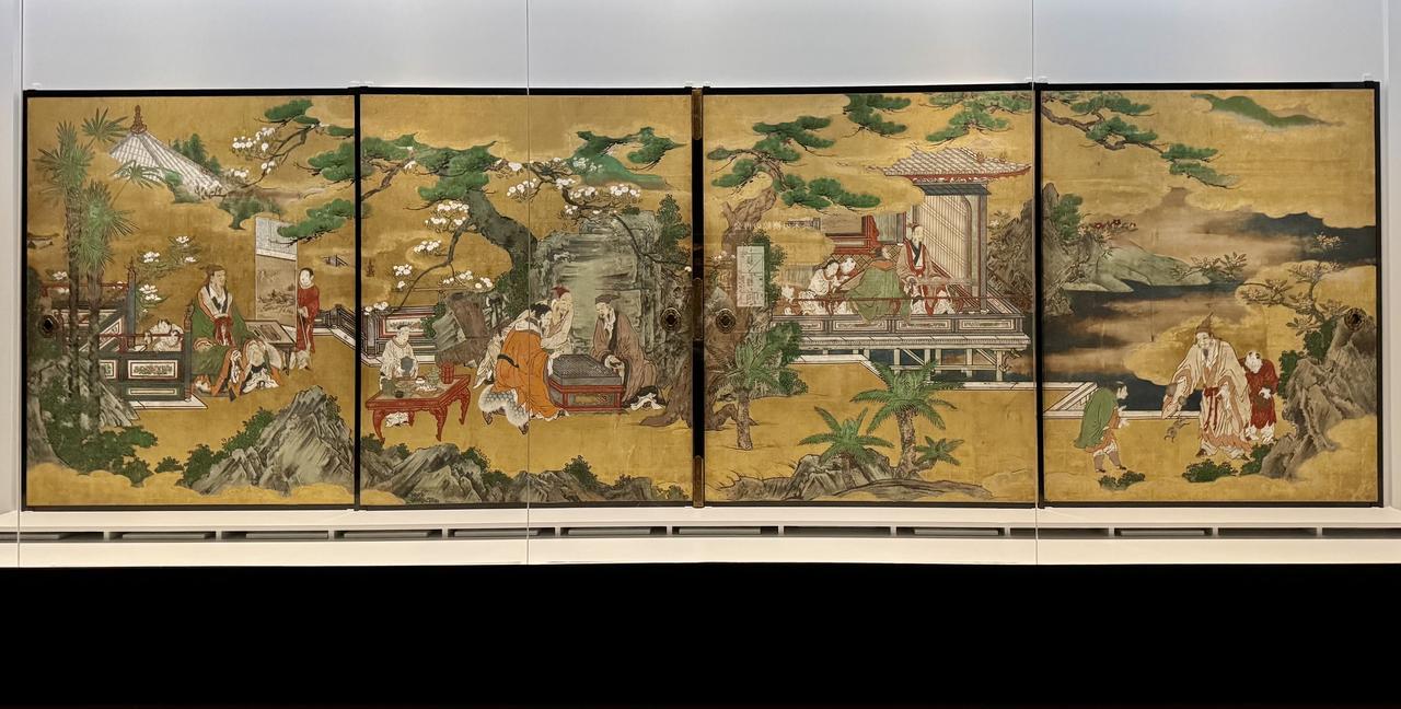 画像: 狩野宗眼重信《琴棋書画仙人図襖》桃山時代末～江戸時代初（17世紀初）シアトル美術館蔵　 　　　　　　「大英博物館日本美術コレクション　百花繚乱～海を越えた江戸絵画」東京都美術館館開館100周年記念内覧会にて撮影　photo by © cinefil