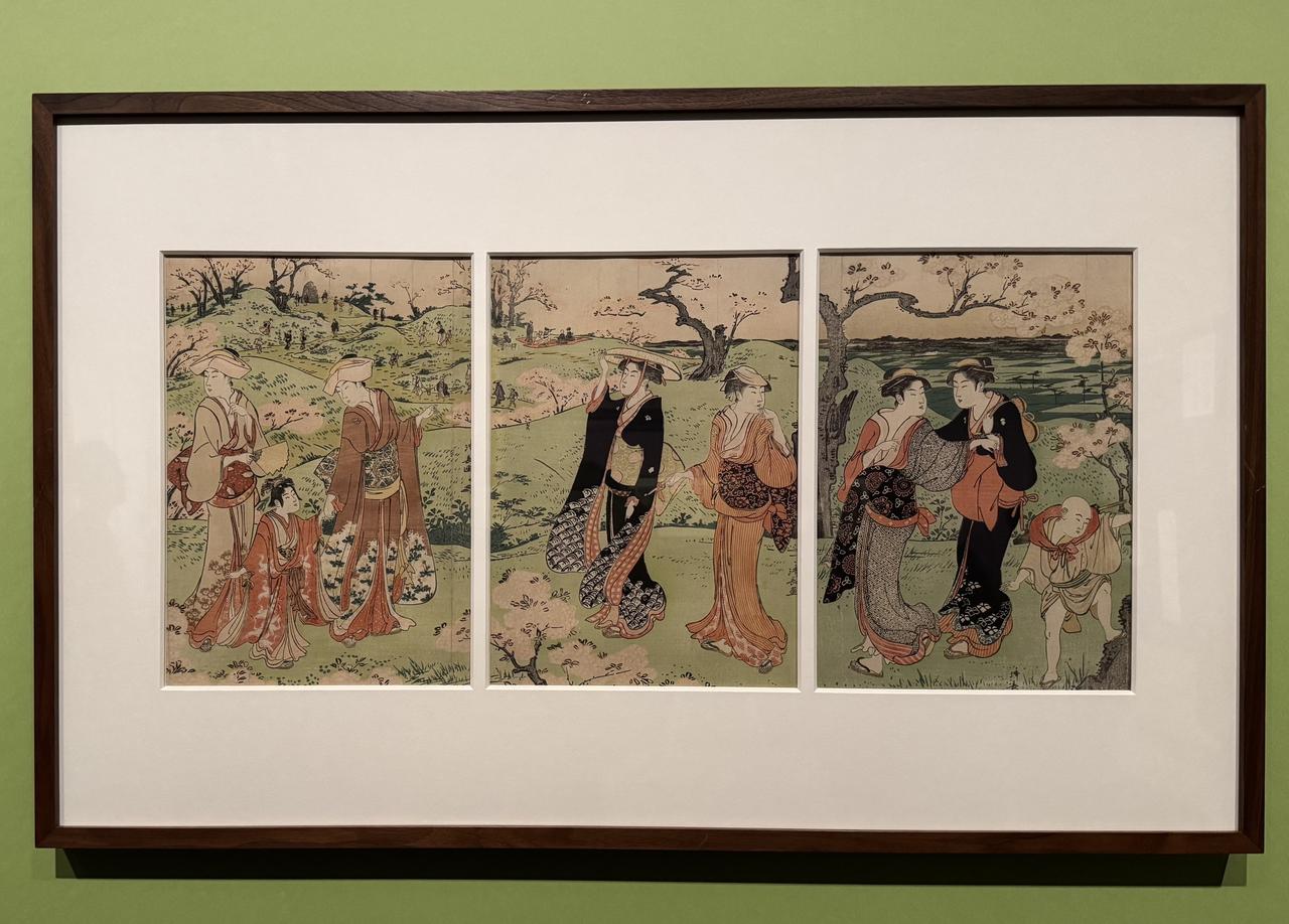 画像: 鳥居清長《飛鳥山の花見》天明7年（1787）頃　大英博物館蔵 「大英博物館日本美術コレクション　百花繚乱～海を越えた江戸絵画」東京都美術館館開館100周年記念内覧会にて撮影　photo by © cinefil