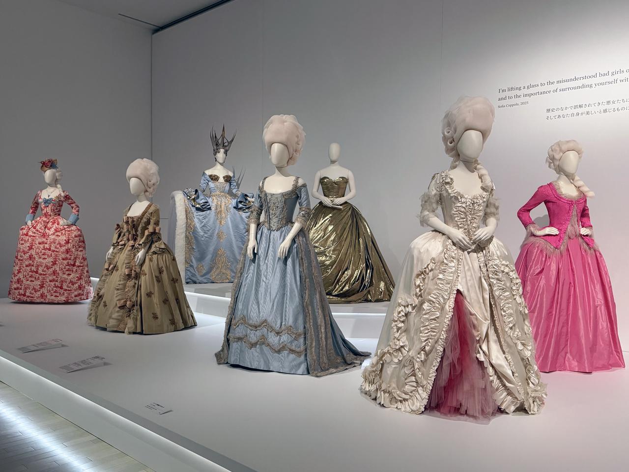 画像2: 「マリー・アントワネット・スタイル」展示風景（横浜美術館、2026年） photo©︎moichisaito