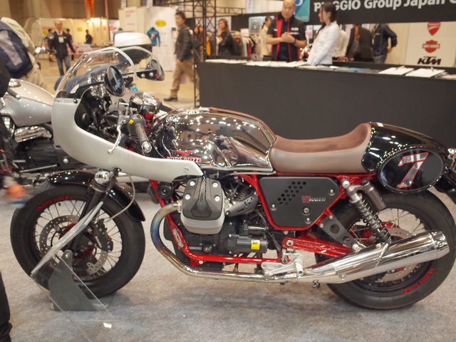 画像: Moto Guzzi V7 Racer Limited Version www.piaggio.co.jp