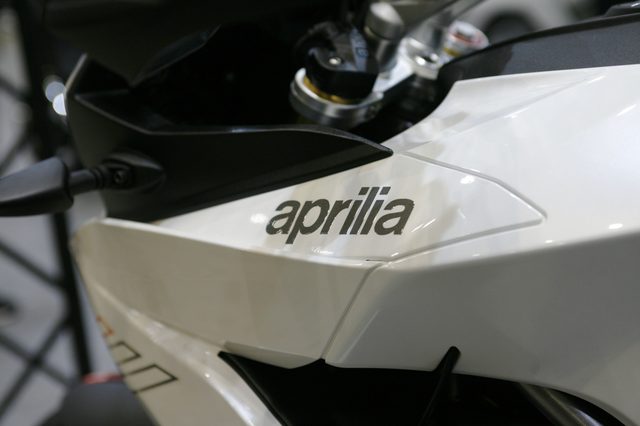 画像2: 世界スーパーバイク選手権マシンのルックスを纏う