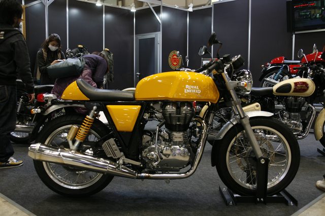 画像2: 現代に受け継がれるクラッシックバイクメーカー・ロイヤルエンフィールドが放つカフェ「CONTINENTAL GT 535」