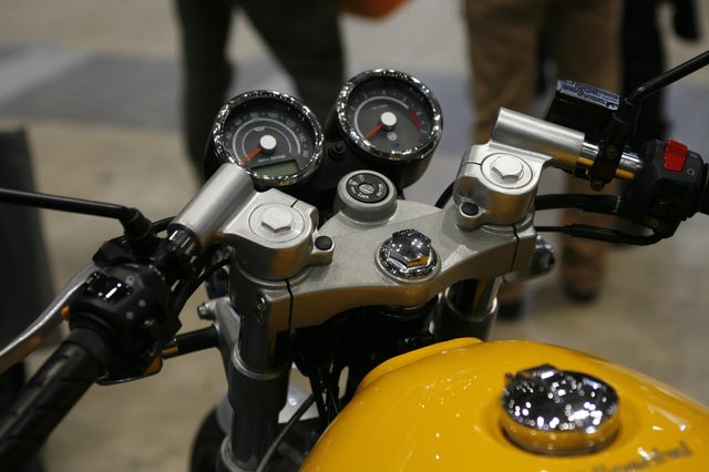 画像4: 現代に受け継がれるクラッシックバイクメーカー・ロイヤルエンフィールドが放つカフェ「CONTINENTAL GT 535」