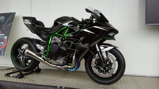 画像1: バイク腐女子的光り物。出会いはkawasaki Ninja H2R