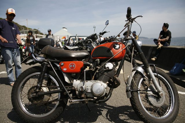 画像4: 来場者もツワモノぞろいだ!BIKE BUILD OFFの駐車場の風景