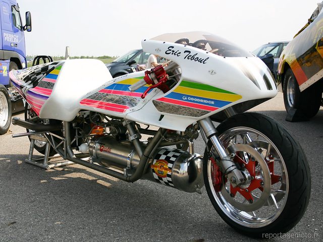 画像: ゼロヨン世界最速のロケットバイクはちょっとありえない速さ
