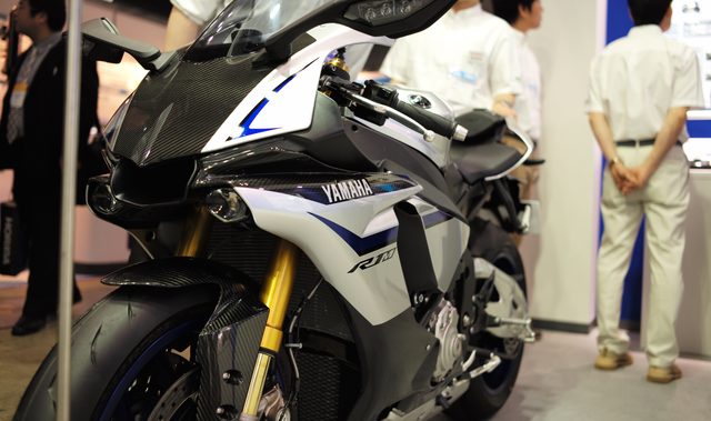 画像: YZR-M1を彷彿させるフェイス。