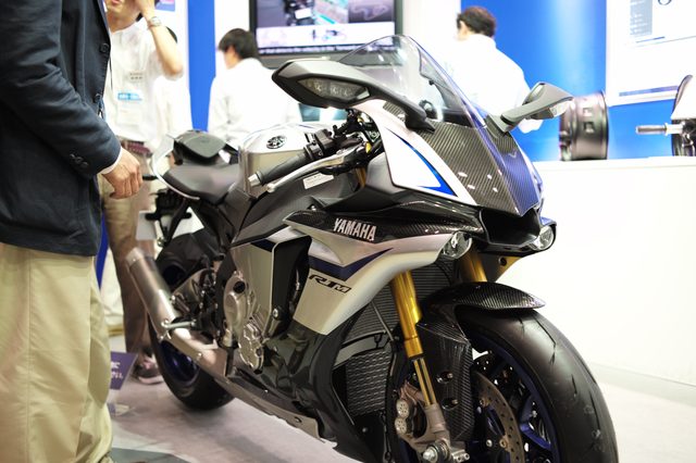 画像: YZF-R1M 2,950,000円(税別)