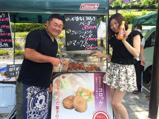 画像3: カスタム車両の展示もいっぱい。
