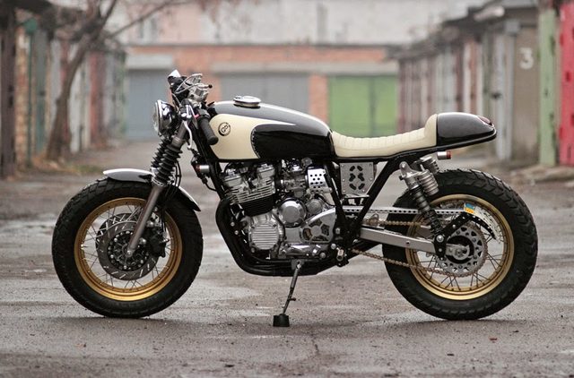 画像: YAMAHA XJベースのカスタム”Eight Ball” www.gazzz-garage.com