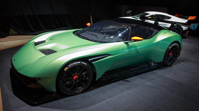 画像: Aston Martin Vulcan autoswallpaper.com