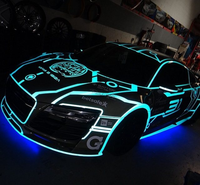 画像: クラブみたい!多分audi R8。 ibz.wpengine.netdna-cdn.com