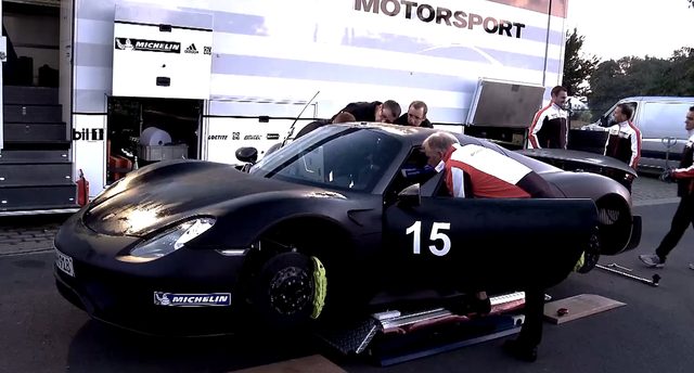 画像: 挑戦するのはポルシェ918スパイダー youtu.be