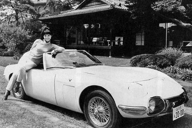 画像: 若林映子さん演じるエージェント・アキ blog.toyota.eu