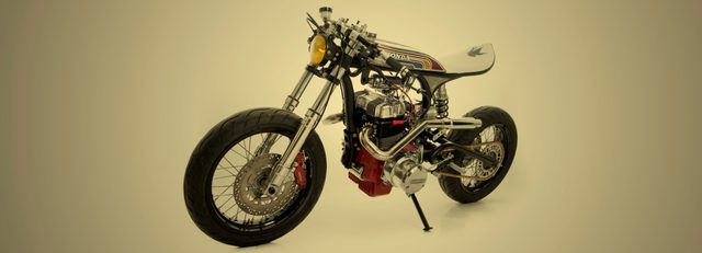 画像: サーフボードのようなシート www.edturner-motorcycles.com