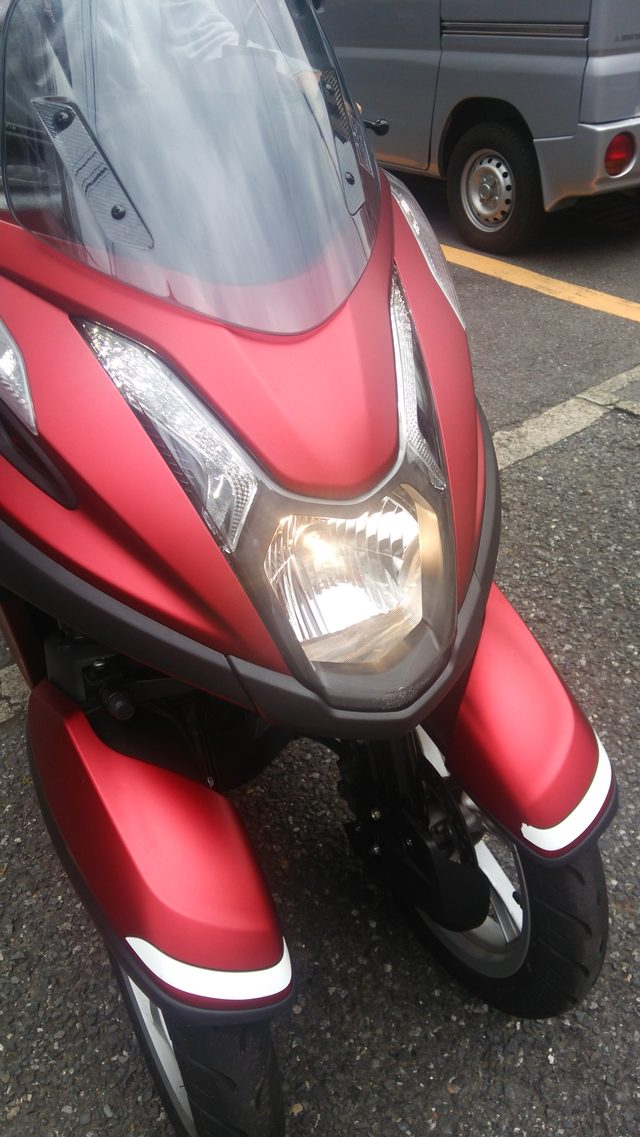 画像1: 乗った事ある?前輪が2輪の3輪バイク:トリシティ