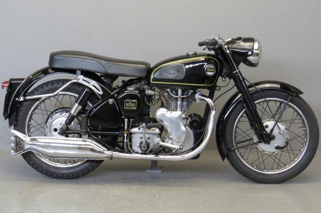 画像: 1959年型ベロセット・バイパー(350cc)。500ccのベノムとともに、ベロセットは戦後型のOHV単気筒スポーツモデルに毒蛇の名前を好んで与えていました。 www.yesterdays.nl