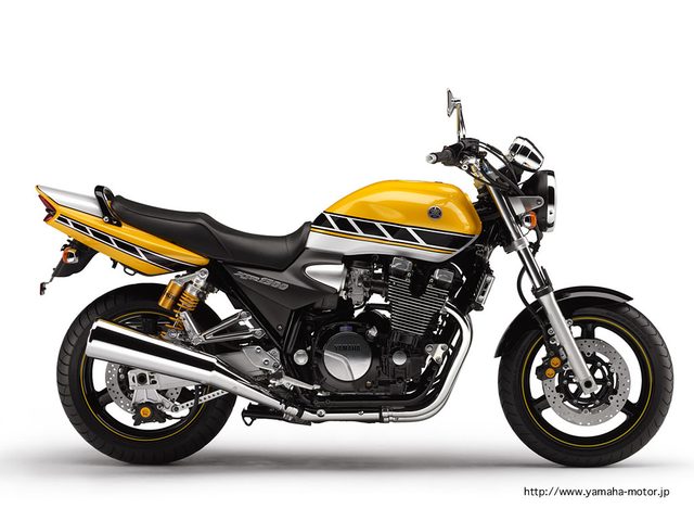 画像: ヤマハ発動機50周年を記念して発売された2005年のXJR1300 www.yamaha-motor.co.jp