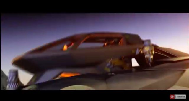 画像: カチャッ。コックピットと戦闘機がドッキングして、エゴイスタ完成。