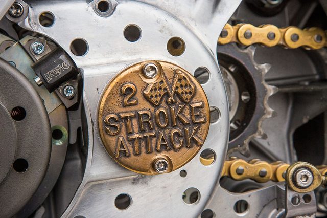画像: ここにもちゃんと。2STROKE ATTACKと書いてありますw www.rolandsands.com
