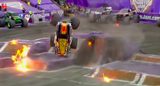 画像5: マッドマックスの世界?!!5トン近い巨大なモンスタートラックがダブルバックフリップの迫力がすごい!!