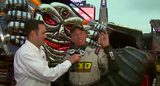画像9: マッドマックスの世界?!!5トン近い巨大なモンスタートラックがダブルバックフリップの迫力がすごい!!